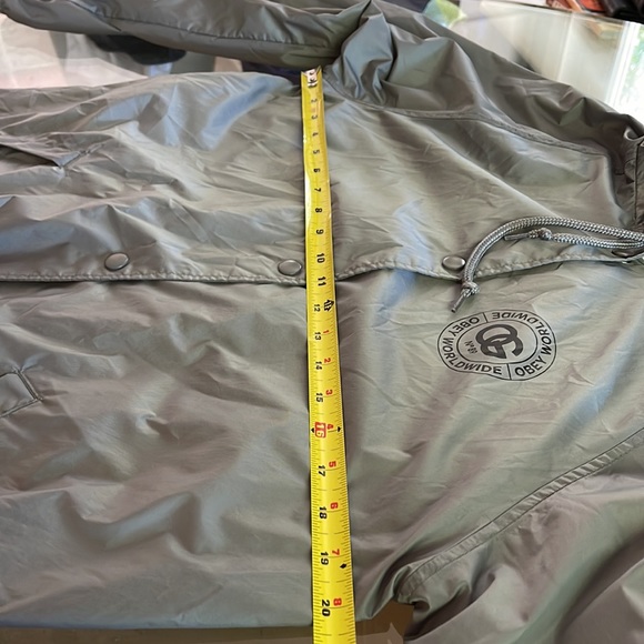 Obey, M, hooded windbreaker, light lining,snaps,raglan sleeves, adjust hem, EUC - Picture 6 of 10